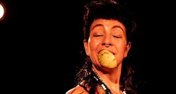 Por André Gonçalves